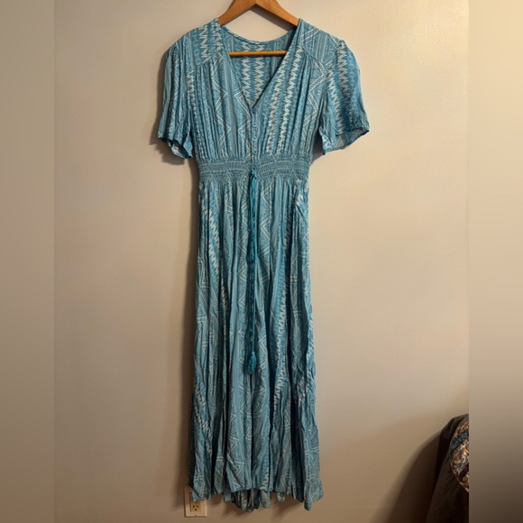 Dresses & Skirts - Blue Maxi Geometric Dress